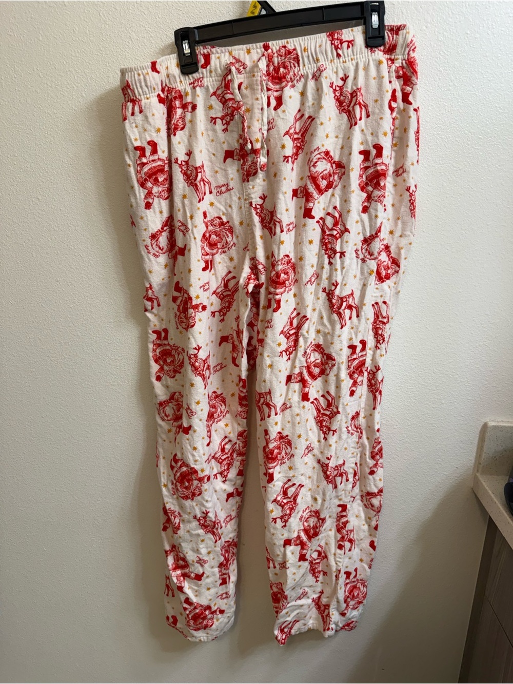 Women’s Red Santa Print Lounge Pants - Brand